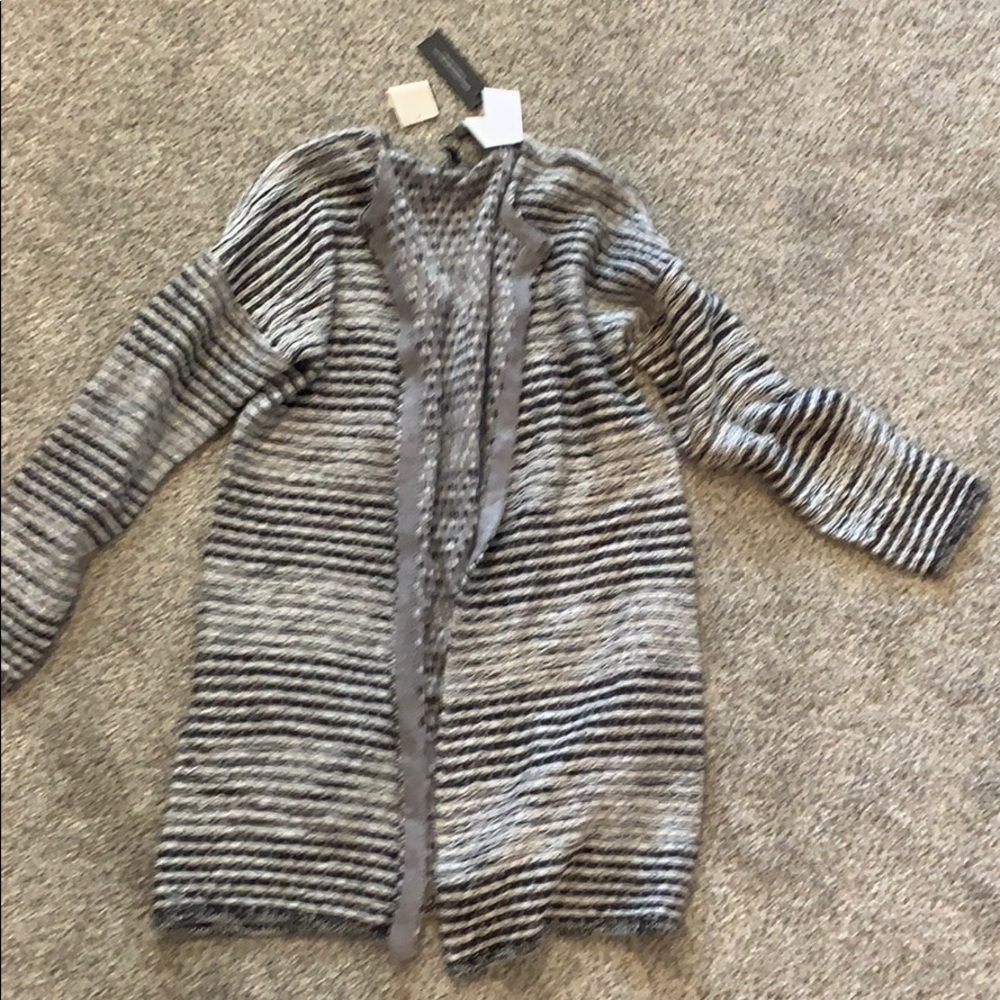 Cable and Gauge Gray and Black Open sweater XL